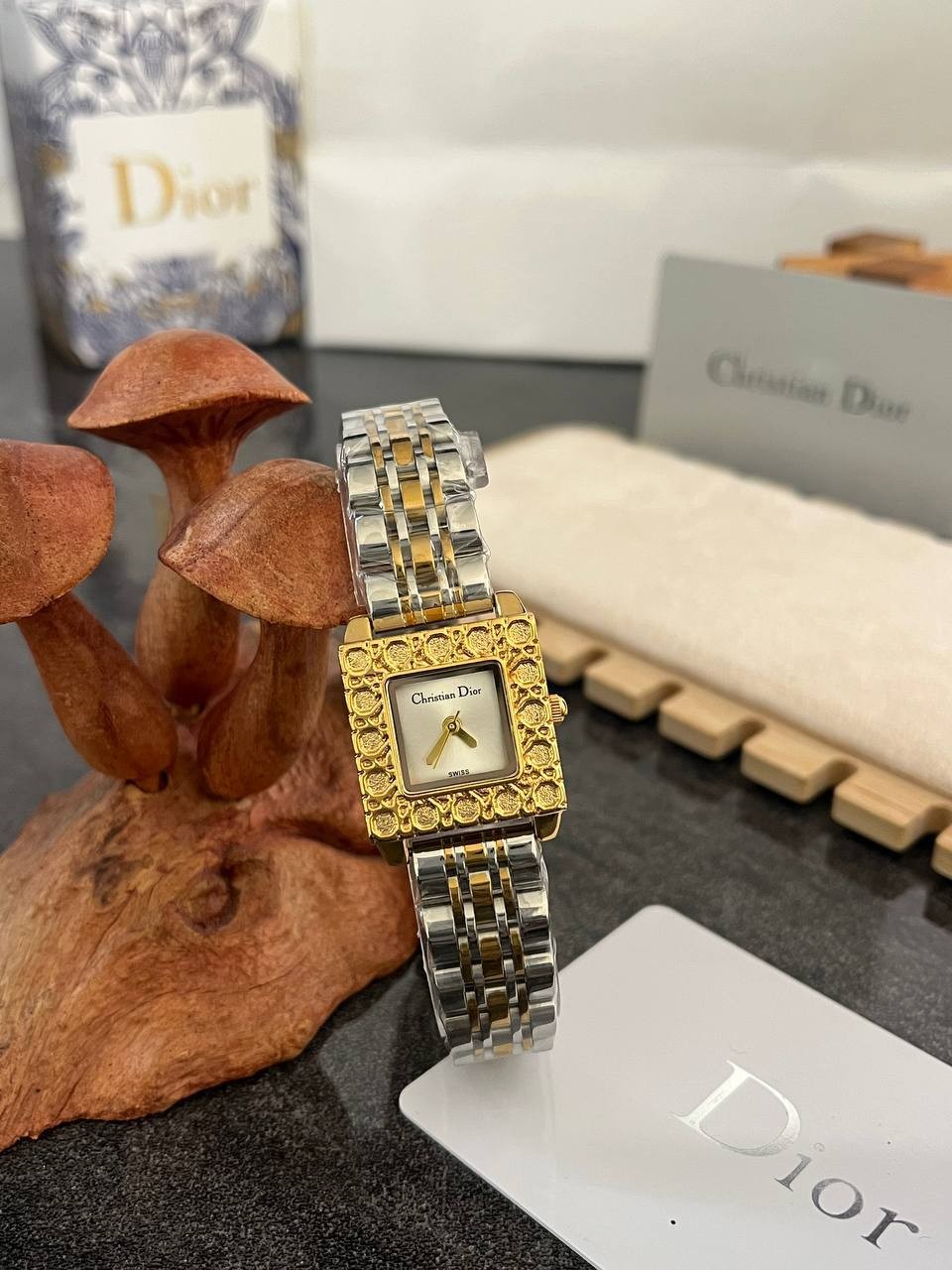 ساعة Dior ستاتي